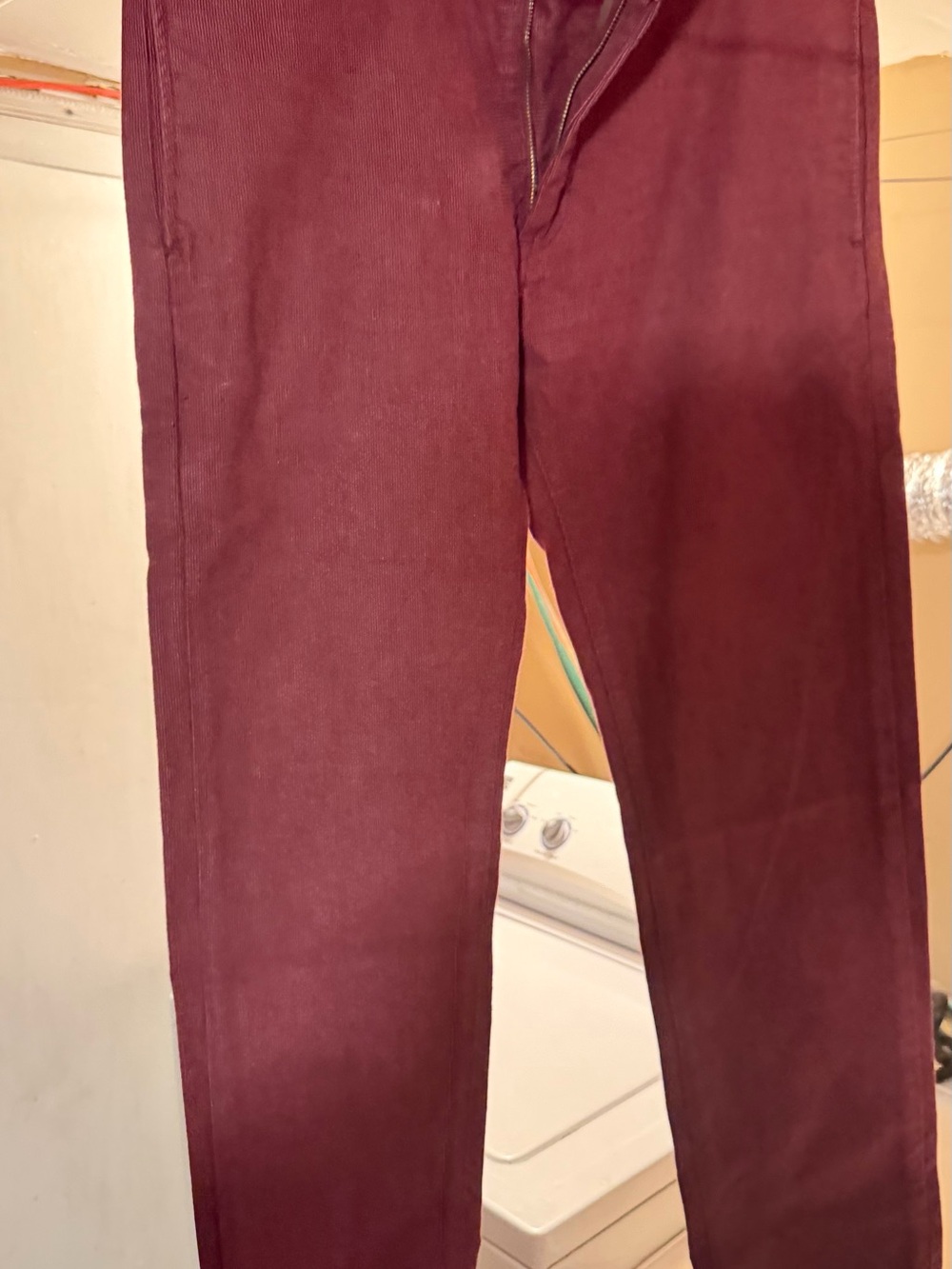 Levi's Men's Corduroy Pants in Burgundy